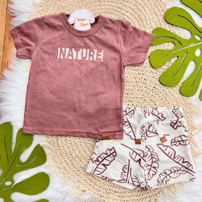 Conj. Camiseta em Linho Nature e Bermuda Folhagem - Bordô e Areia